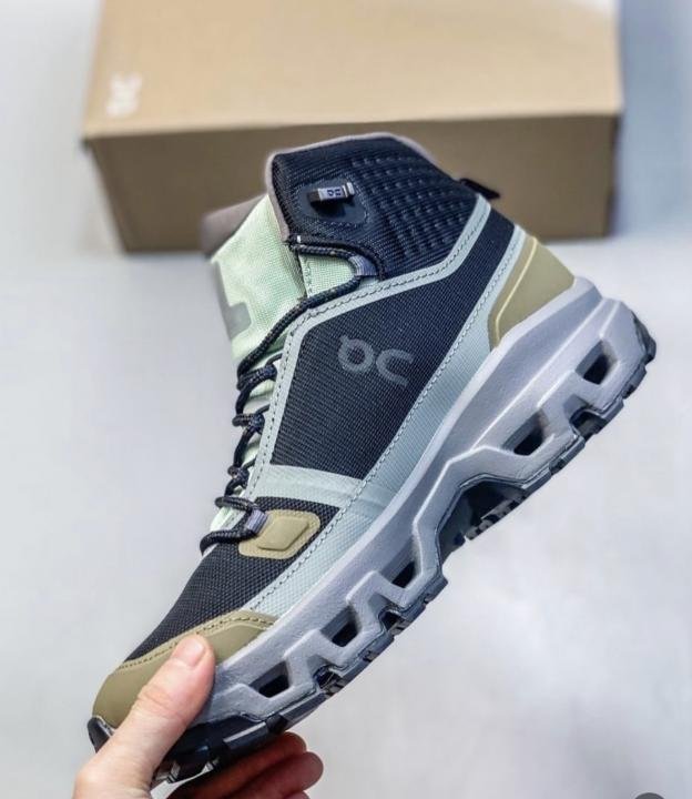 ON Cloud rock Mid waterproof WP Boots multi TOP BATCH UA - Image 4