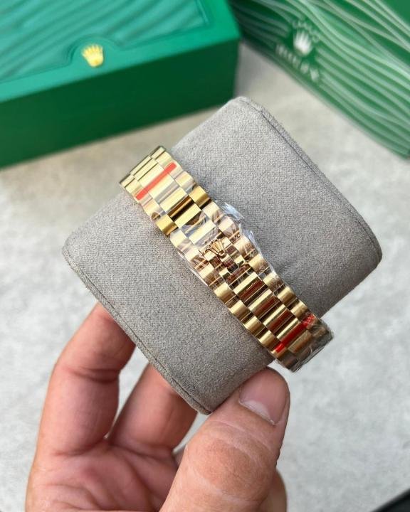 Rolex Oyster Perpetual Day-Date Green Dial Roman Numeral Watch - Image 3