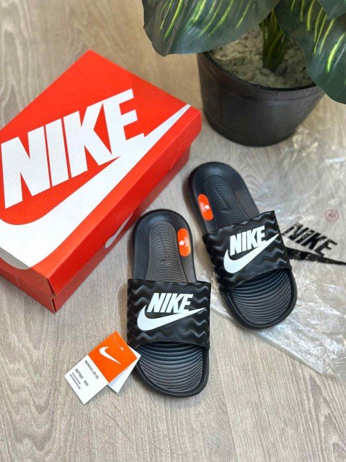 Nike Victori One Classic Textured Premium Black White Flip-Flop - Image 2