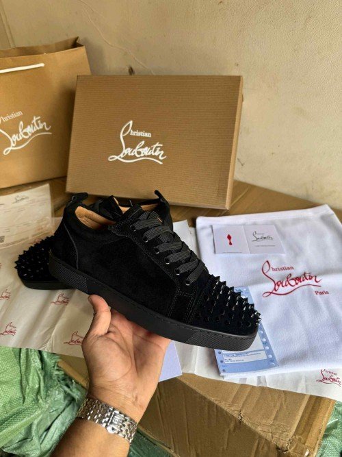 Christian Loubotin Oralato Suede Low Sneaker 224 TOP BATCH UA - Image 2