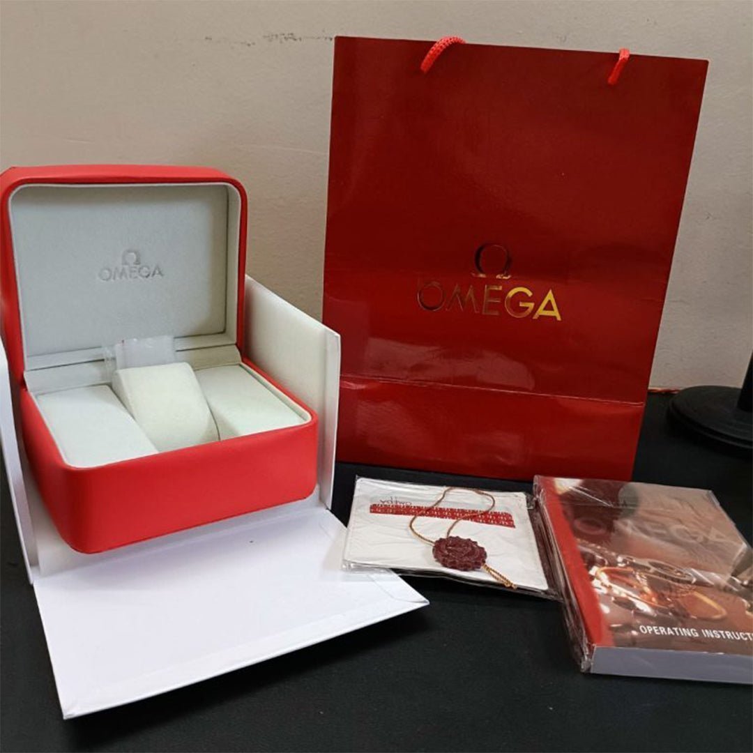 Omega Speedmaster Slim Silver Black Metal Watch - Image 4