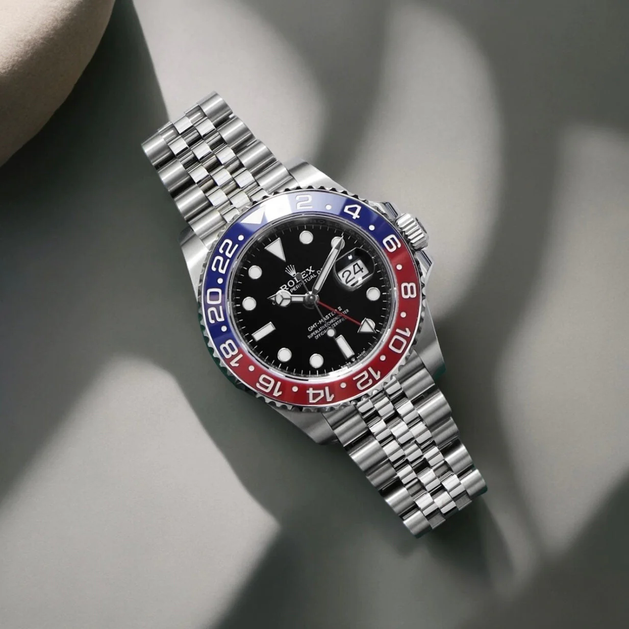GMT-Master II red and blue Cerachrom bezel black dial and a Jubilee bracelet. - Image 4