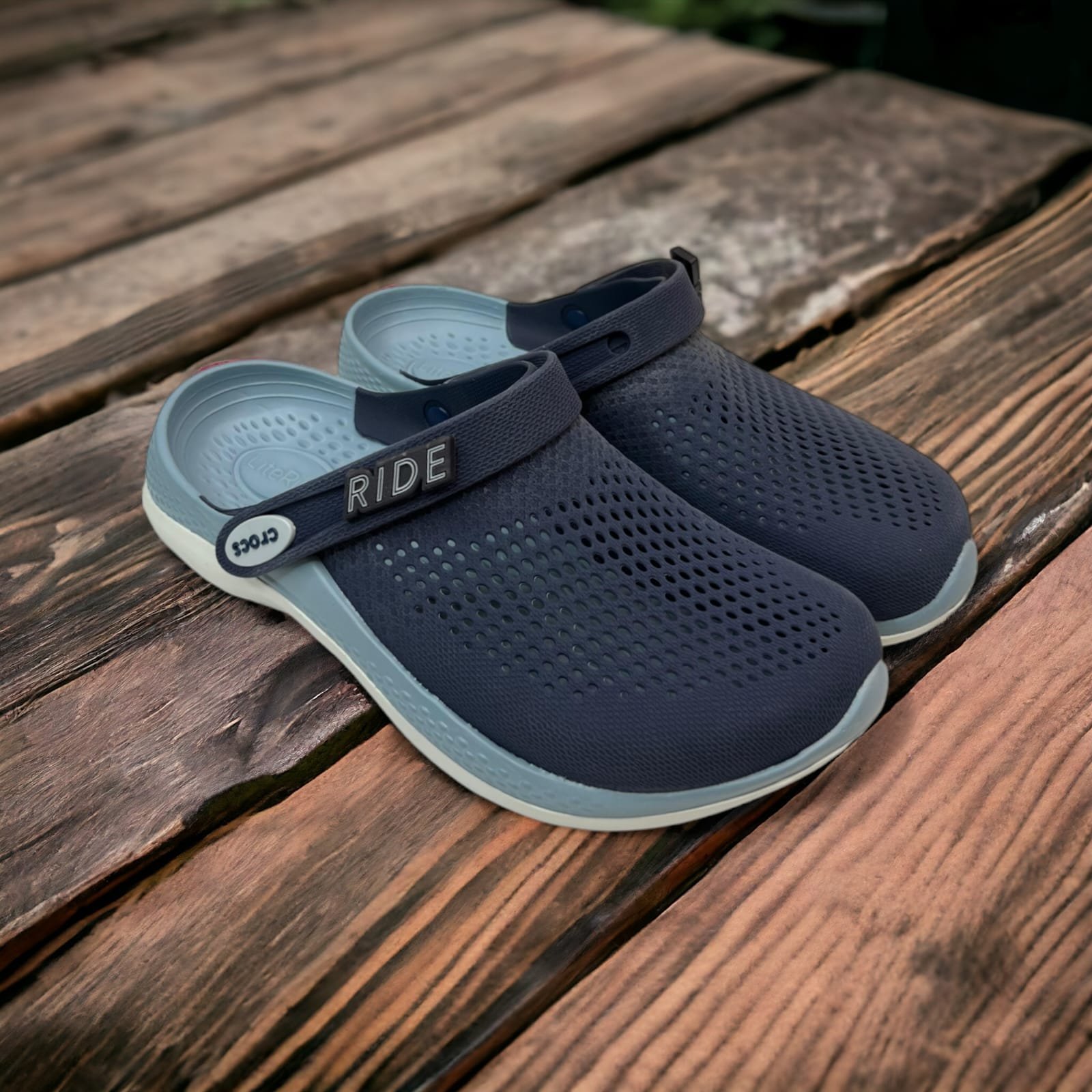 CROCS LITERIDE 360 CLOGS ( NAVY BLUE )