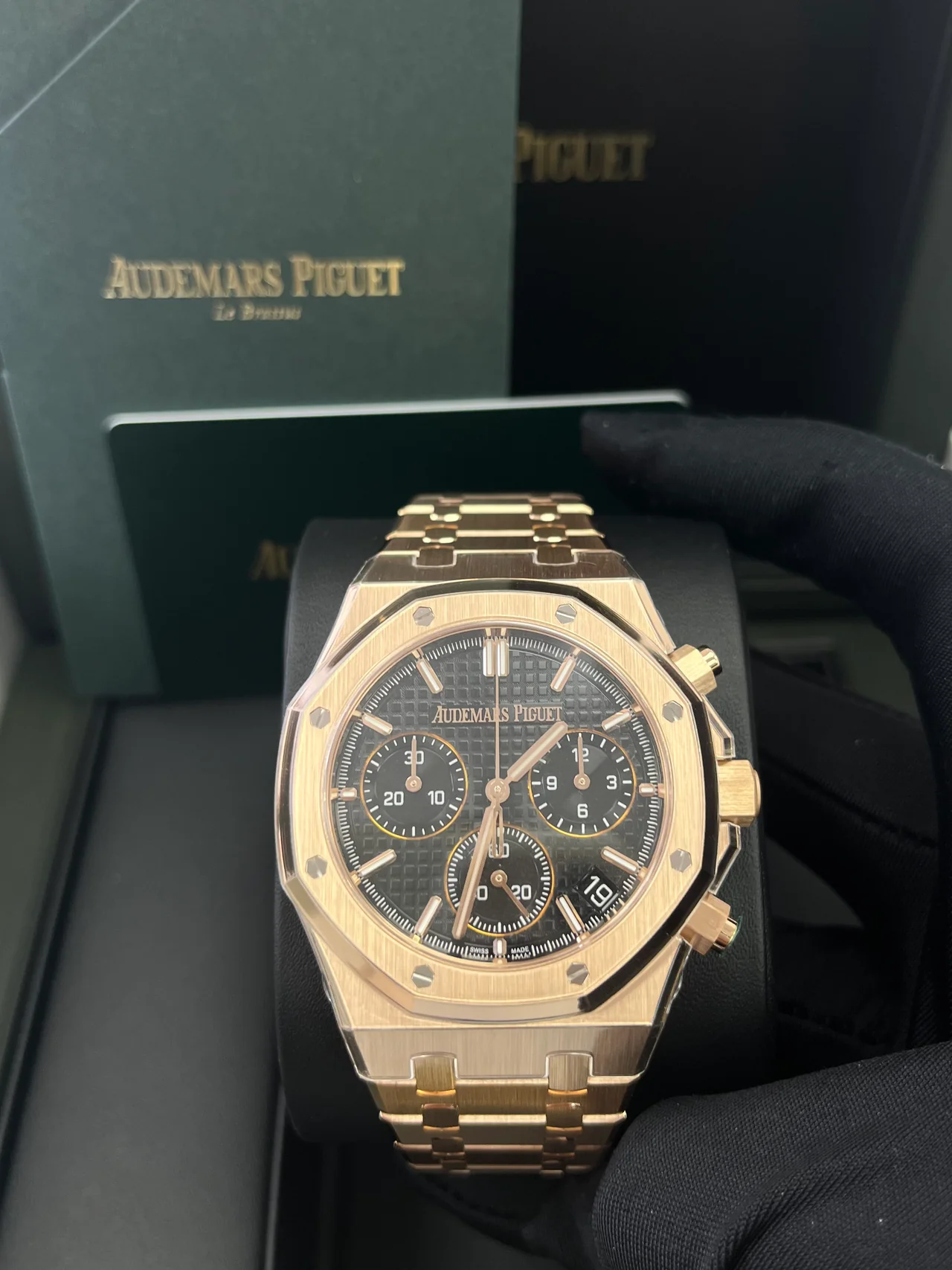 Audemars Piguet Royal Oak Chronograph - Image 4